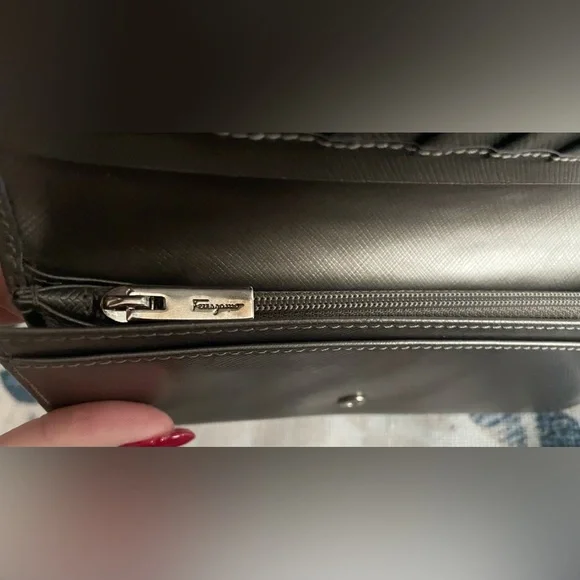 EUC, Salvatore Ferragamo, Gancini-Buckle, Gray/Silver Leather Long Wallet